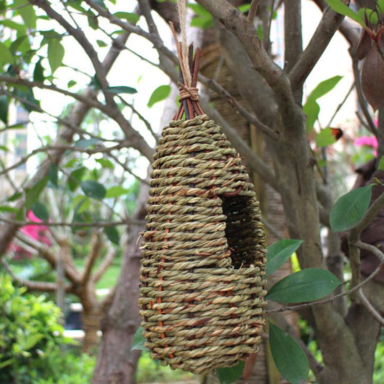 Hand-knitted Bird's Nest Pet Supplies